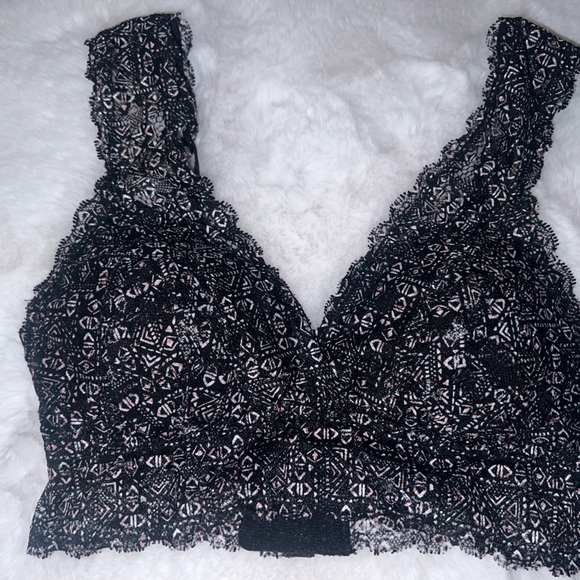 4/$10 Bundle EUC Xoxo Lace Bralette - Picture 2 of 4